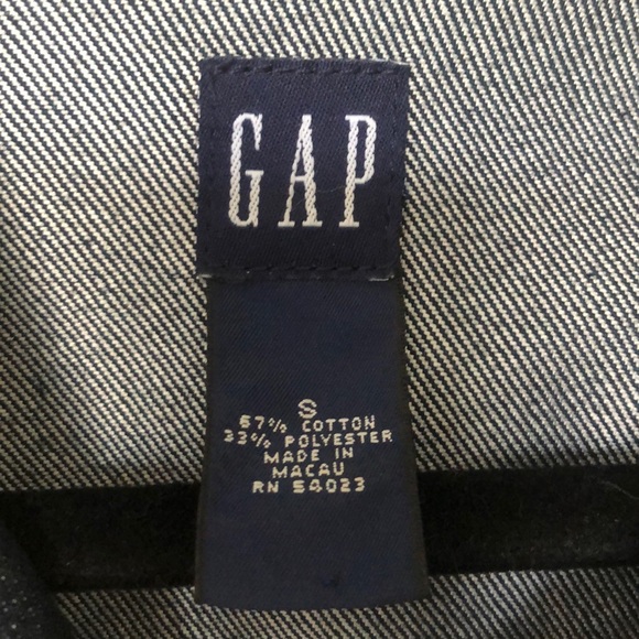 Gap denim jacket NWOT - Picture 2 of 3